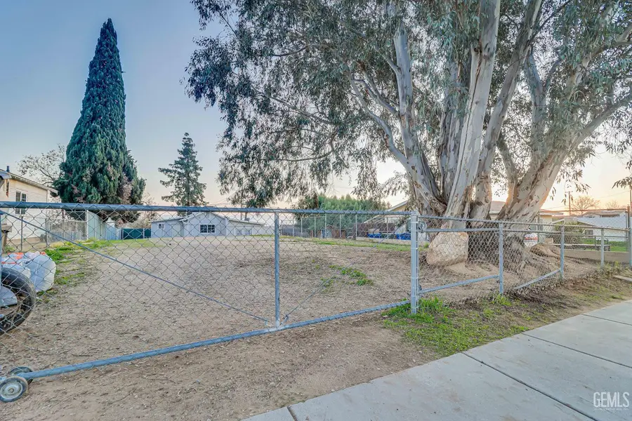 3817 HILLBURN ROAD, Bakersfield, CA 93306 - #2
