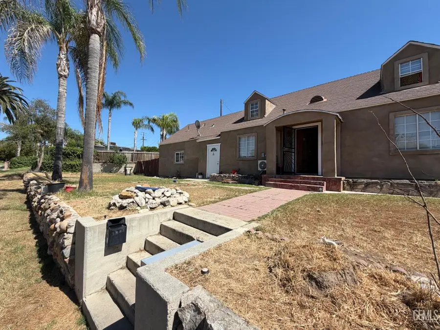 1835 CORRIENTES STREET, Bakersfield, CA 93306 - #2