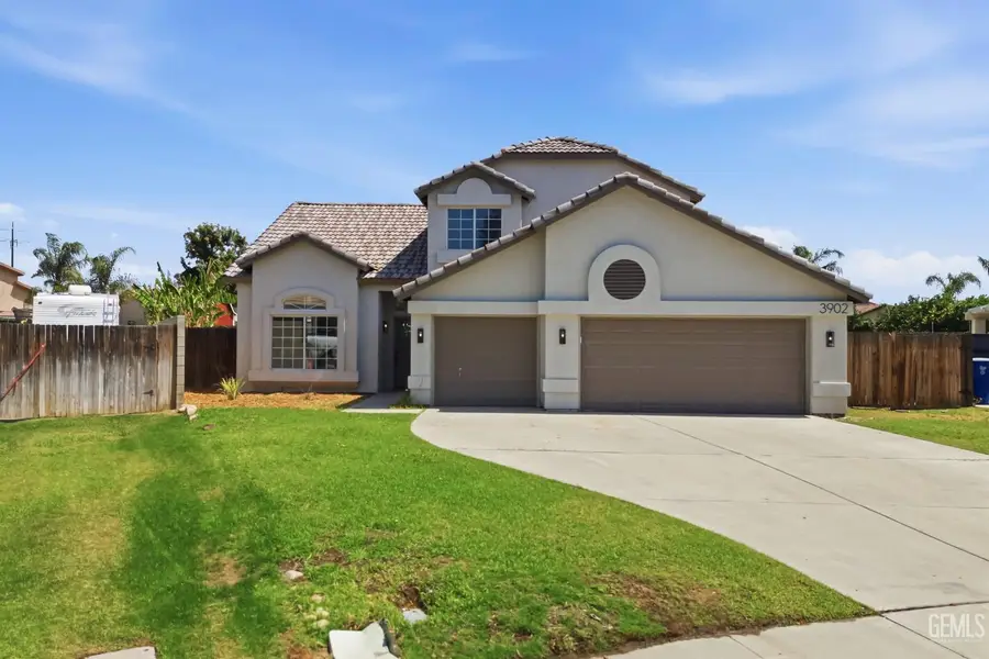 3902 OCEAN BREEZE AVENUE, Bakersfield, CA 93313 - #2