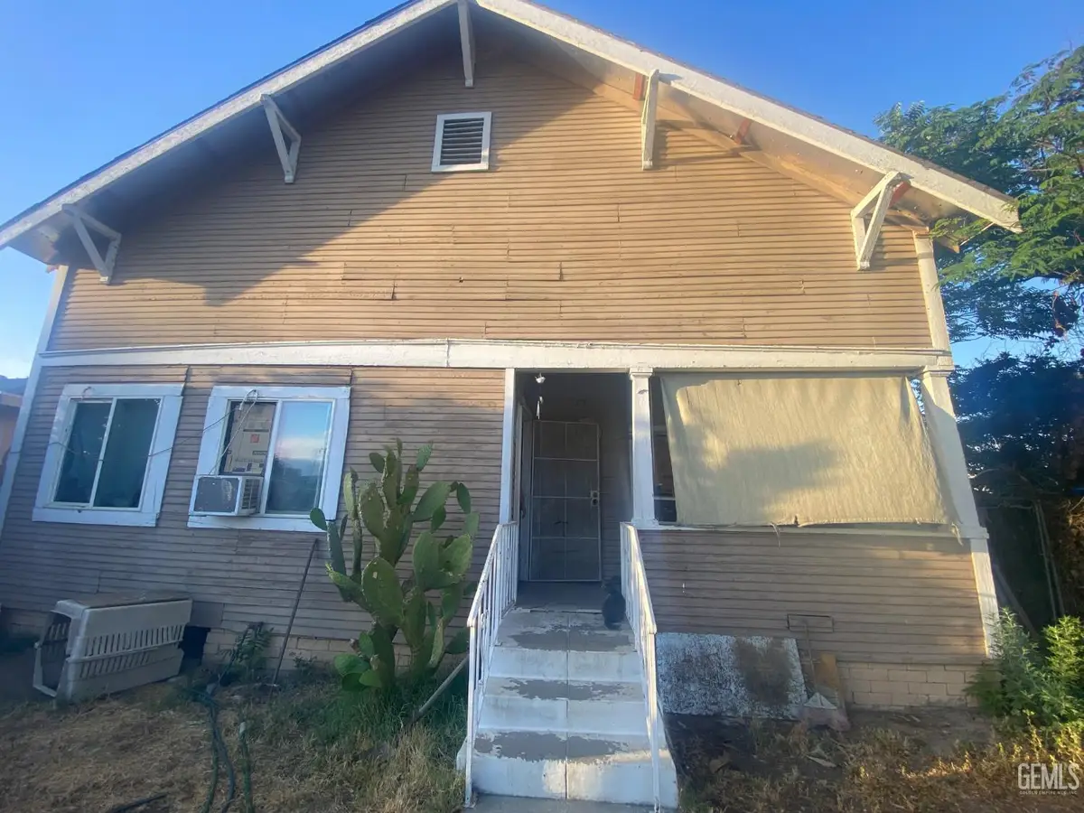 618 DOLORES STREET, Bakersfield, CA 93305 - #1