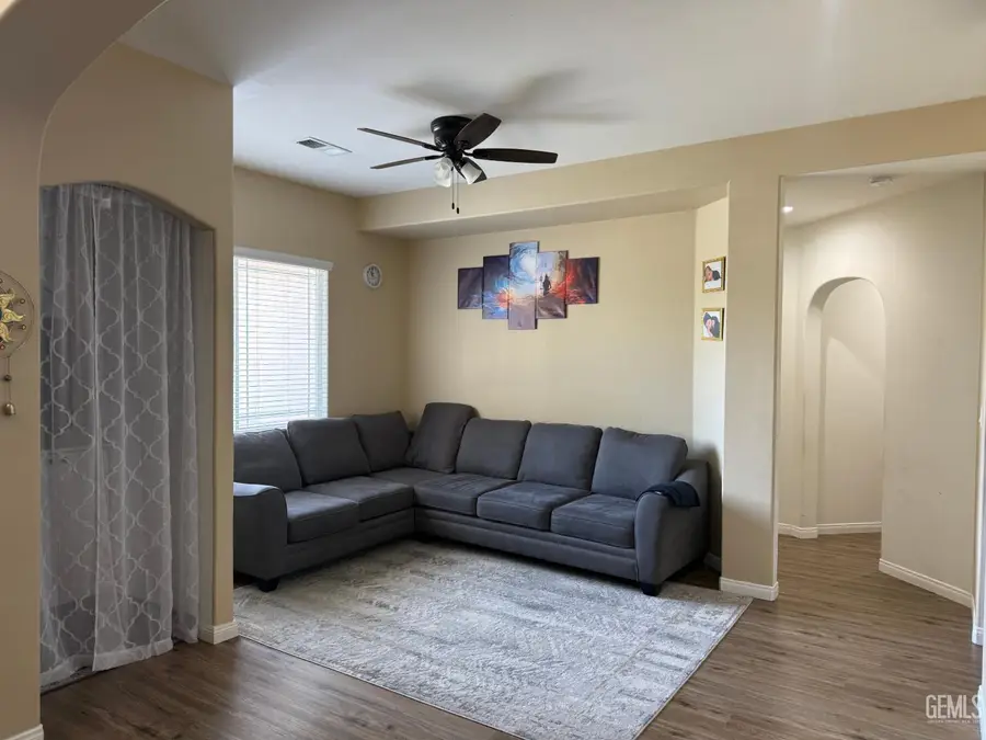 9507 LAKE VICTORIA DRIVE, Bakersfield, CA 93312 - #3