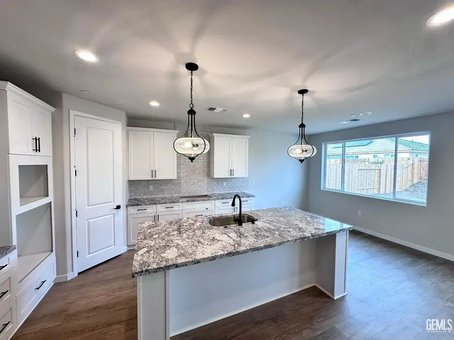 11023 ALCAZAR AVENUE, Bakersfield, CA 93311 - #2