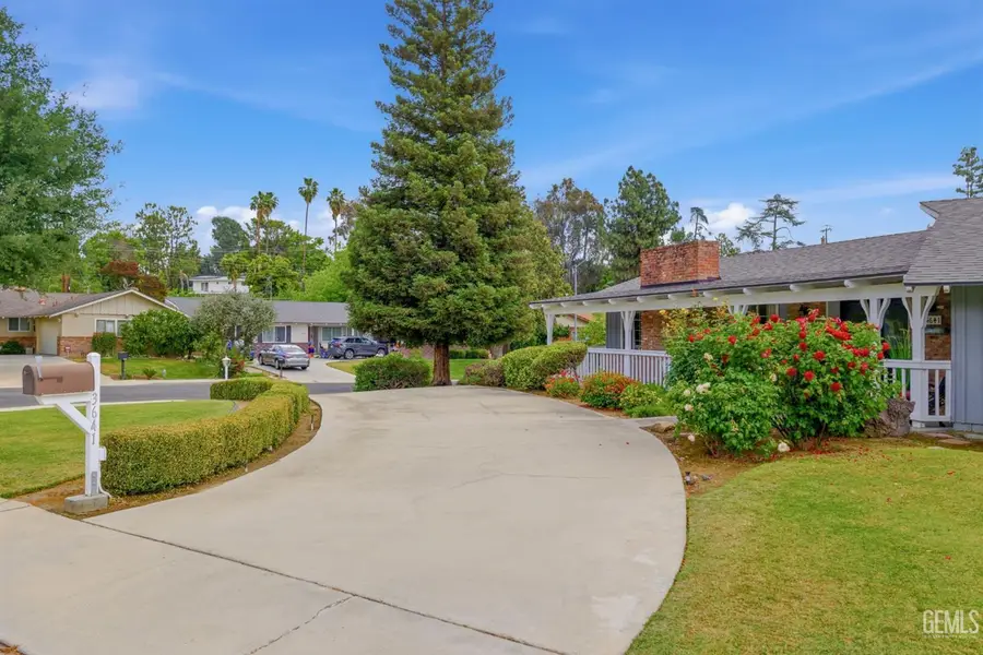 3641 COUNTRY CLUB DRIVE, Bakersfield, CA 93306 - #3
