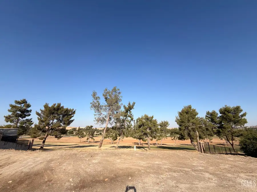 5600 VIA VENEZIA, Bakersfield, CA 93306 - #3