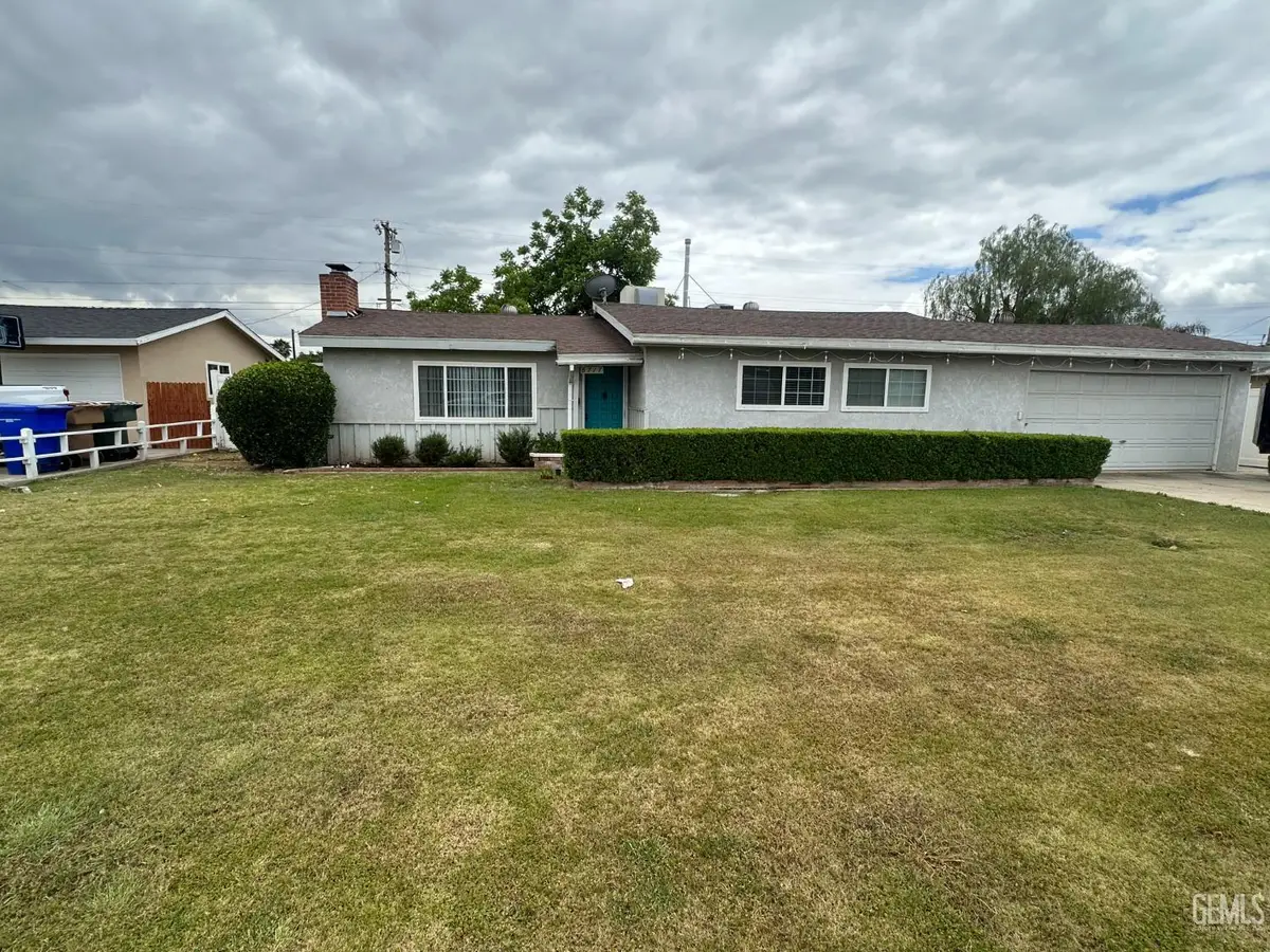 8717 BUTTERNUT AVENUE, Bakersfield, CA 93306 - #1