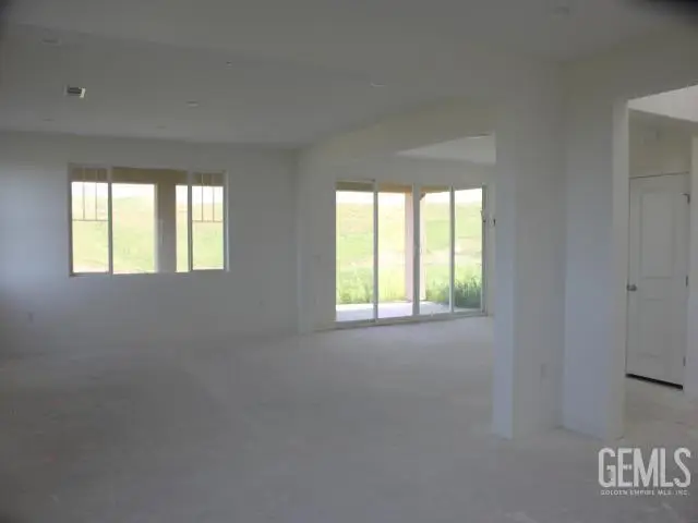 5617 LEVANTO STREET, Bakersfield, CA 93306 - #3