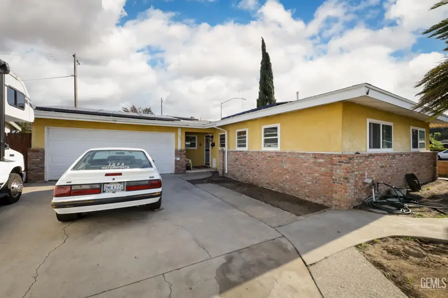 901 MONNA AVENUE, Bakersfield, CA 93308 - #3