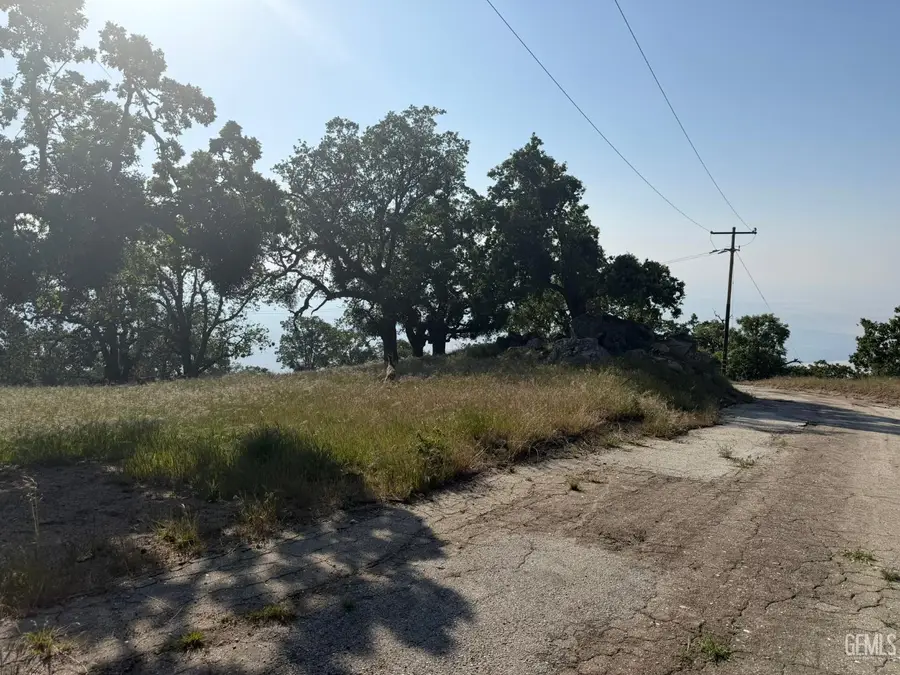 26200 HAZELWOOD COURT, Tehachapi, CA 93561 - #3