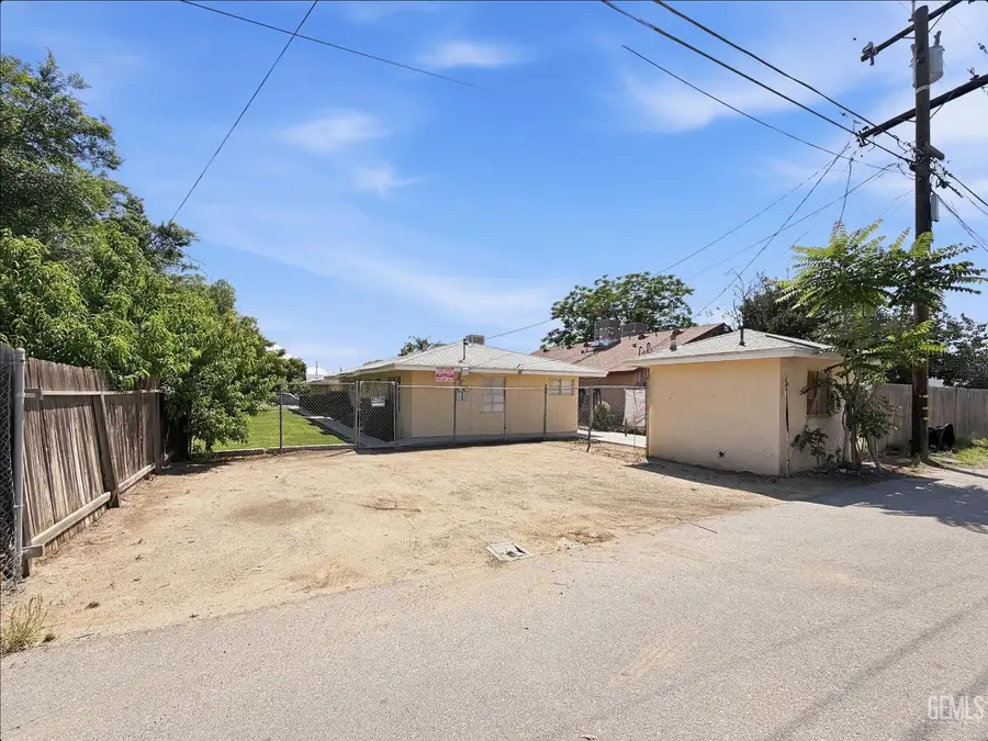 1210 OREGON STREET, Bakersfield, CA 93305 - #3