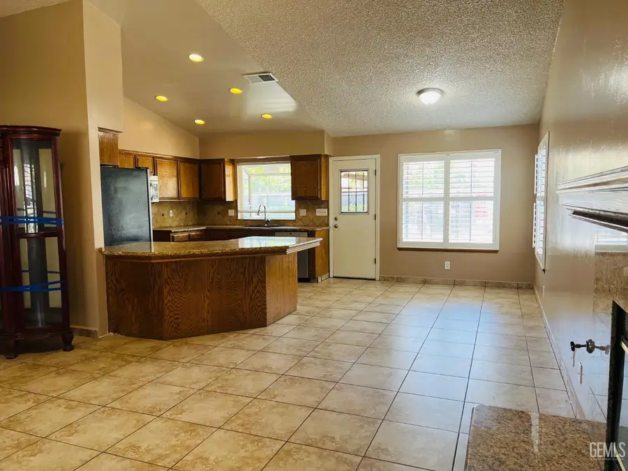2409 ALPINE MEADOW COURT, Wasco, CA 93280 - #3
