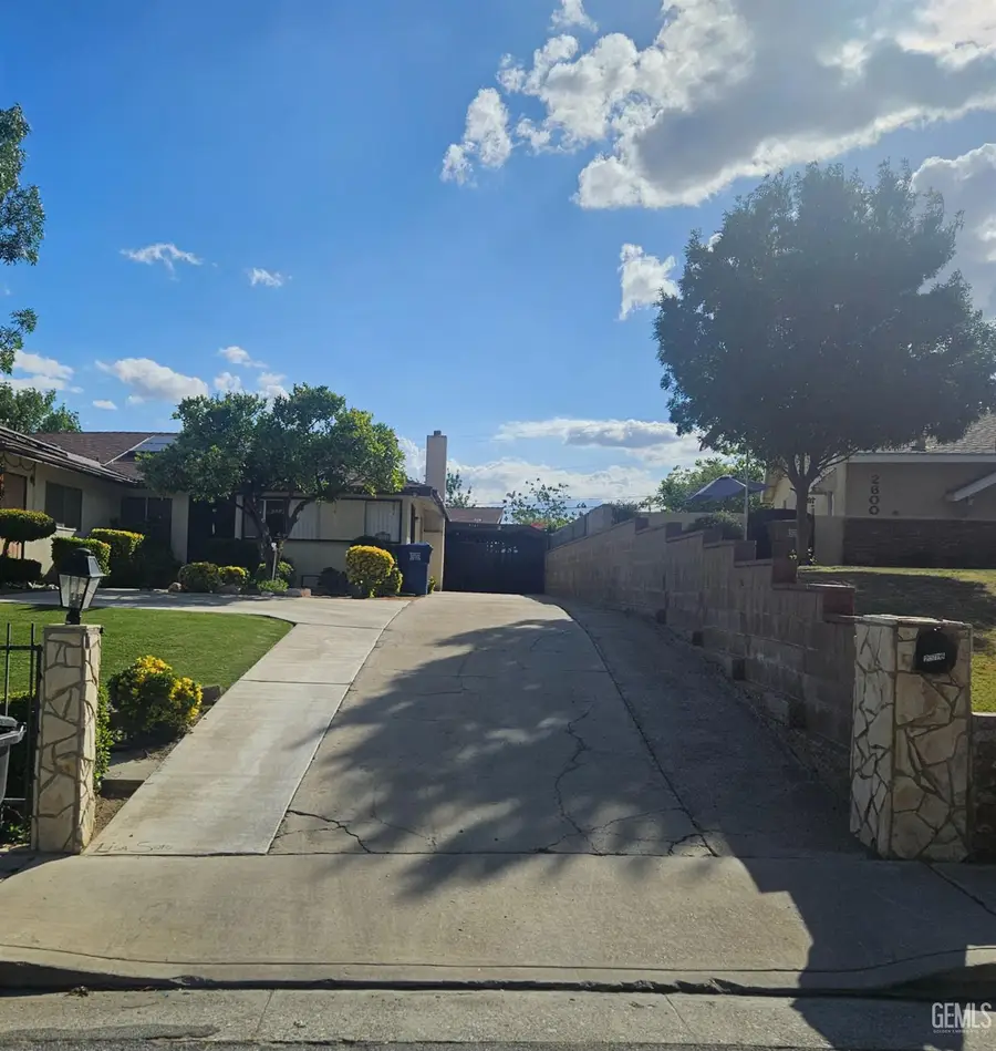2516 S TANGERINE STREET, Bakersfield, CA 93306 - #3