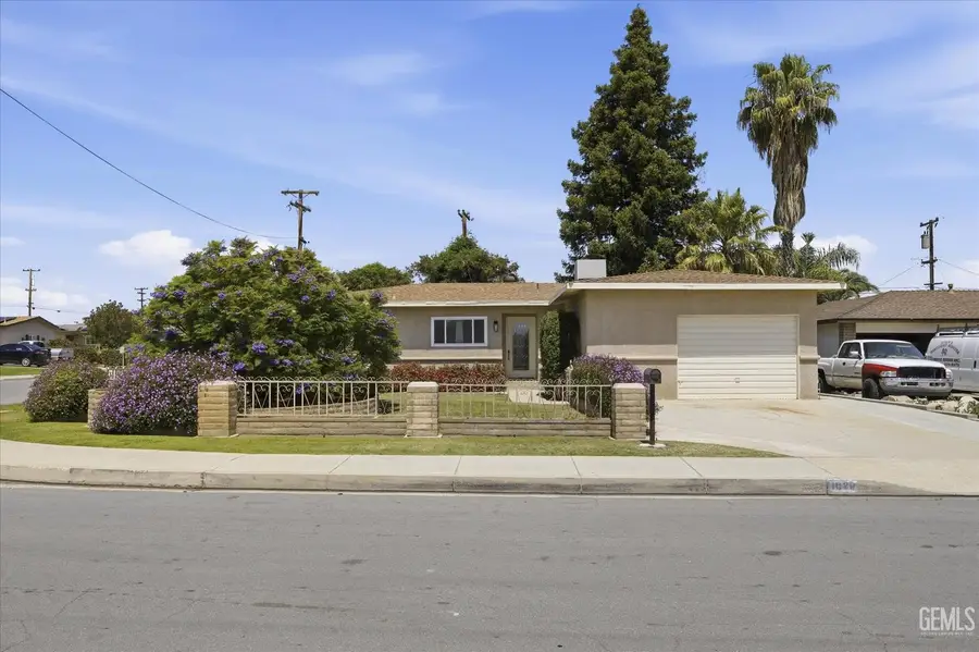 1020 ROBERTS LANE, Bakersfield, CA 93308 - #2