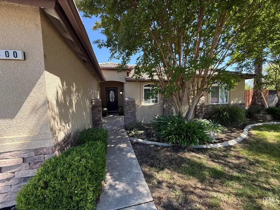 400 MARK AVENUE, Shafter, CA 93263 - #2