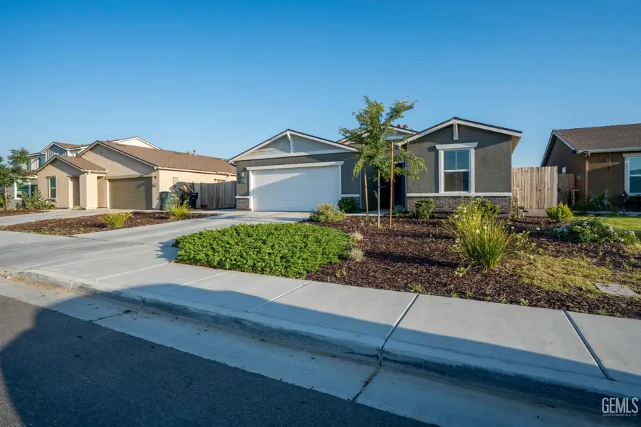 8611 LACUNA COIL AVENUE, Bakersfield, CA 93311 - #2