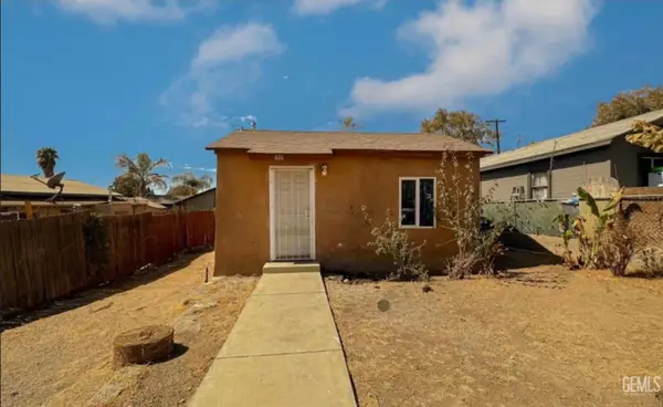 2606 N BAKER STREET, Bakersfield, CA 93305