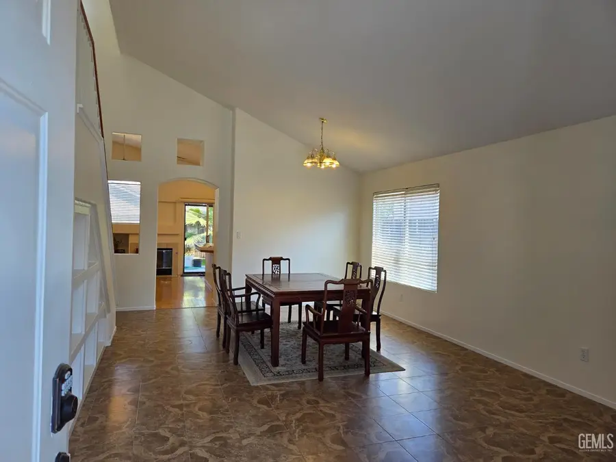 3830 BOSWELLIA DRIVE, Bakersfield, CA 93311 - #3