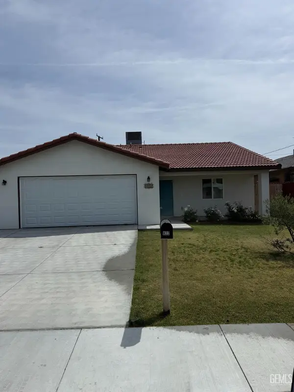 822 CLINTON STREET, Delano, CA 93215