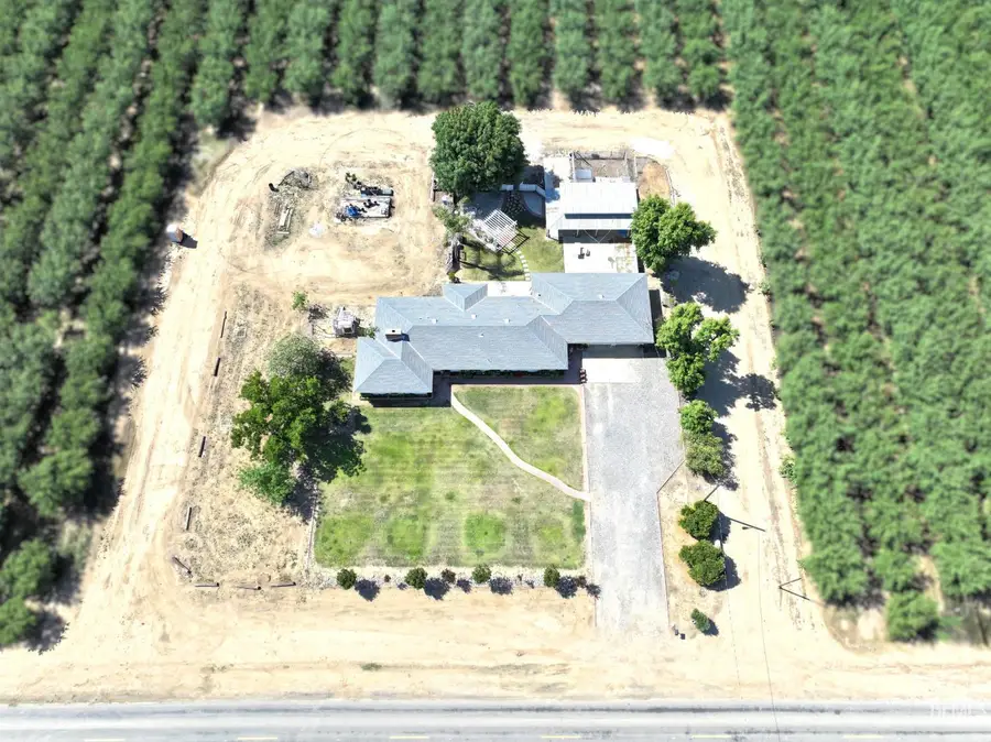 31737 ELMO HIGHWAY, Delano McFarland, CA 93250 - #2