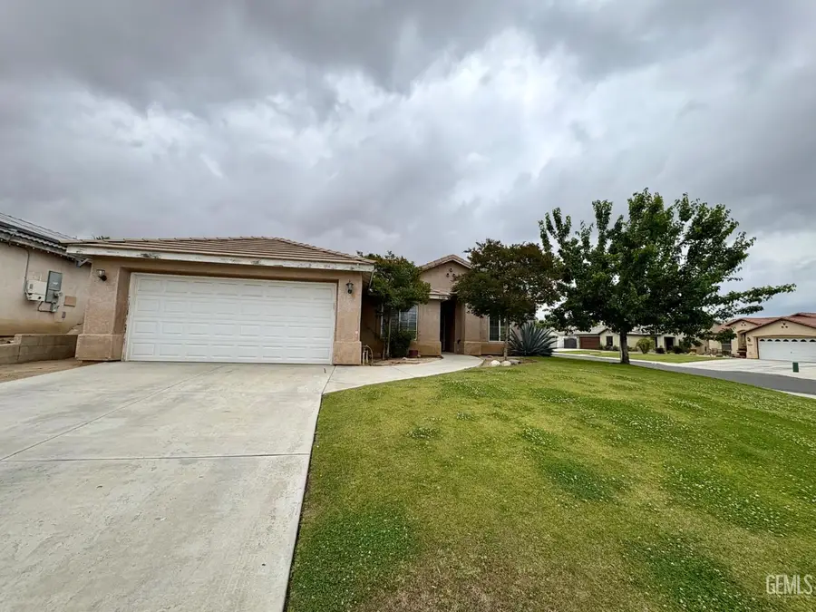 3720 MEADOW RUN LANE, Bakersfield, CA 93308 - #2