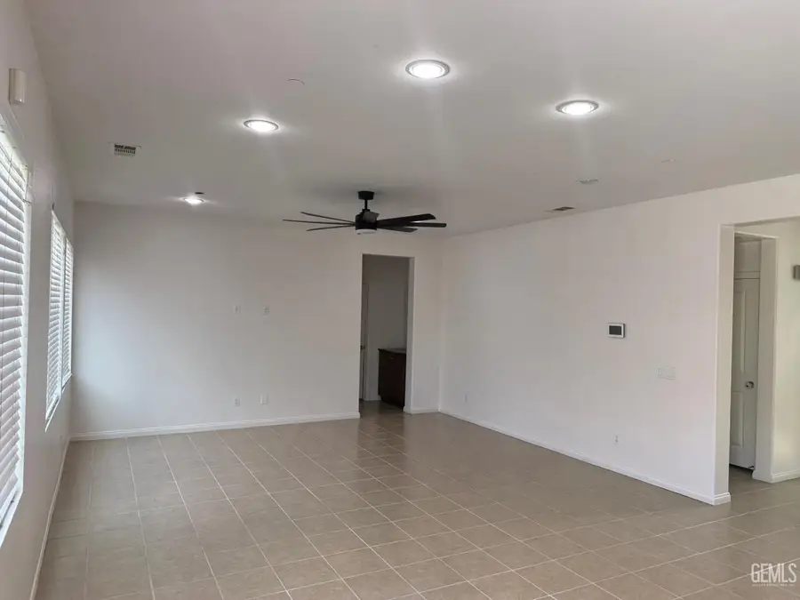 5302 TWINKLE LANE, Bakersfield, CA 93313 - #3