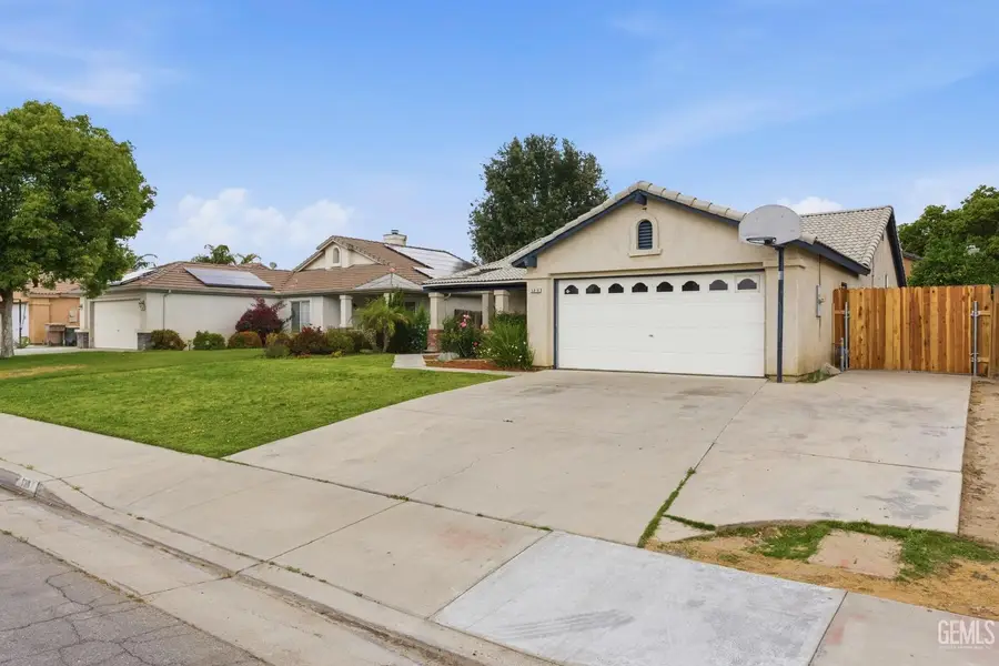 5318 SILVERGATE STREET, Bakersfield, CA 93313 - #3