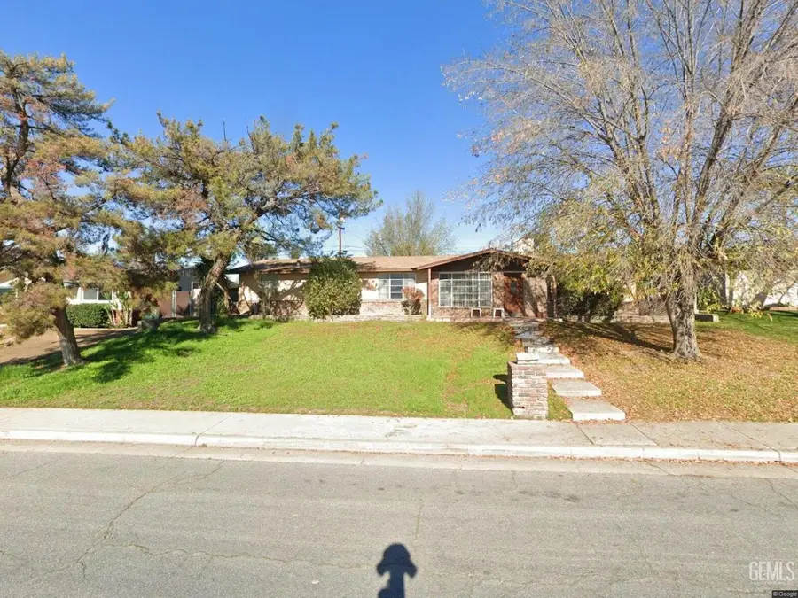 2706 KAIBAB AVENUE, Bakersfield, CA 93306 - #2