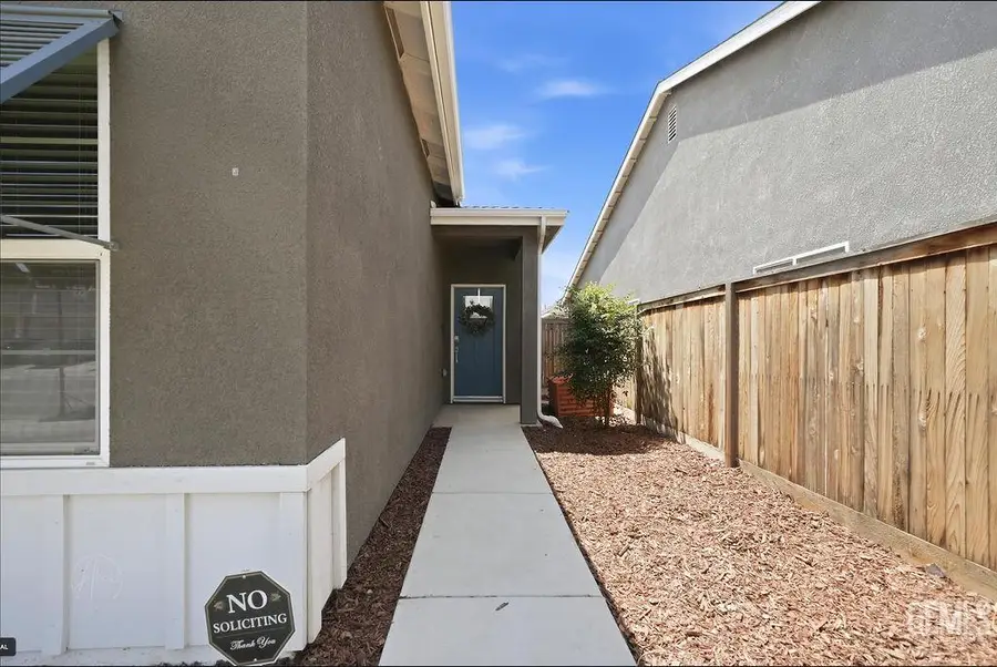 9711 SILVER FALLS LANE, Shafter, CA 93263 - #2