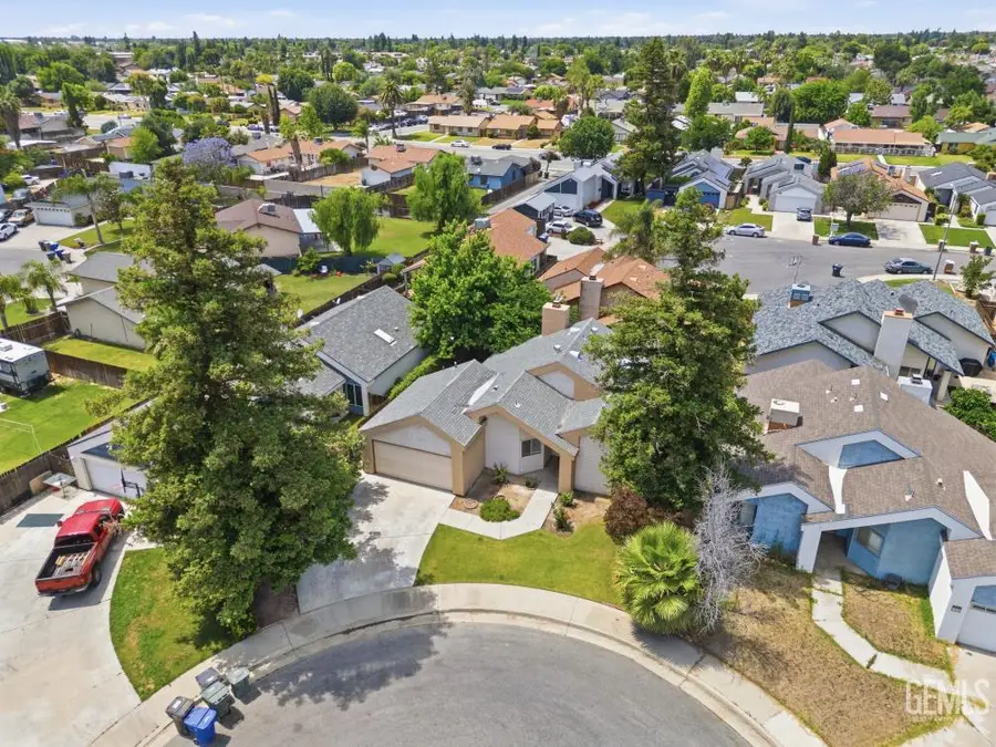 3713 WESTPORTE COURT, Bakersfield, CA 93309 - #2