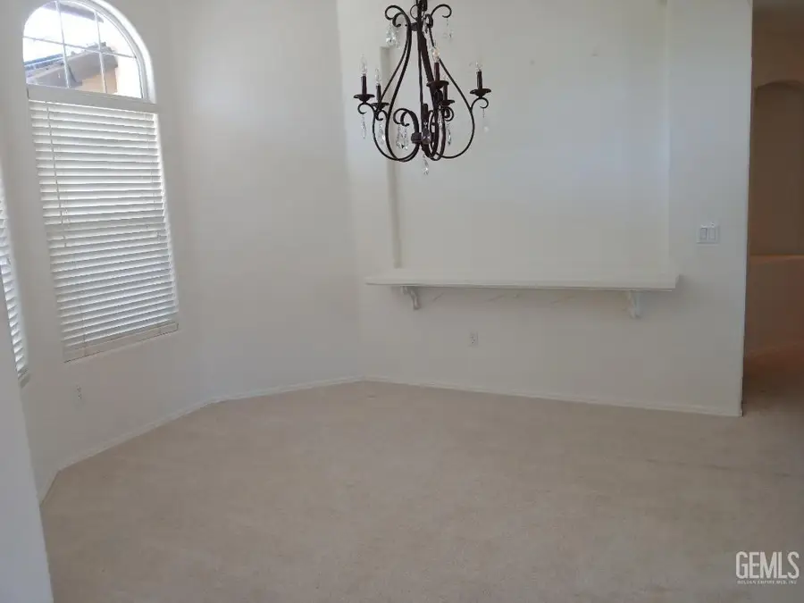4000 BRIDGEWATER WAY, Bakersfield, CA 93313 - #3