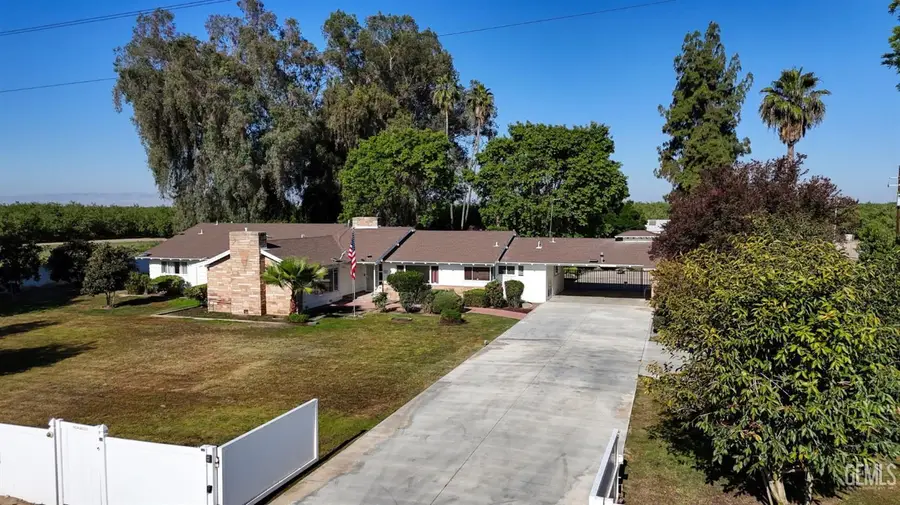 15821 CENTRAL AVENUE, Wasco, CA 93280 - #2