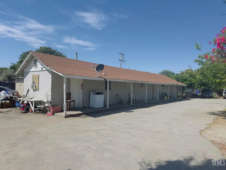 121 GLENWOOD STREET, Delano, CA 93215 - #2