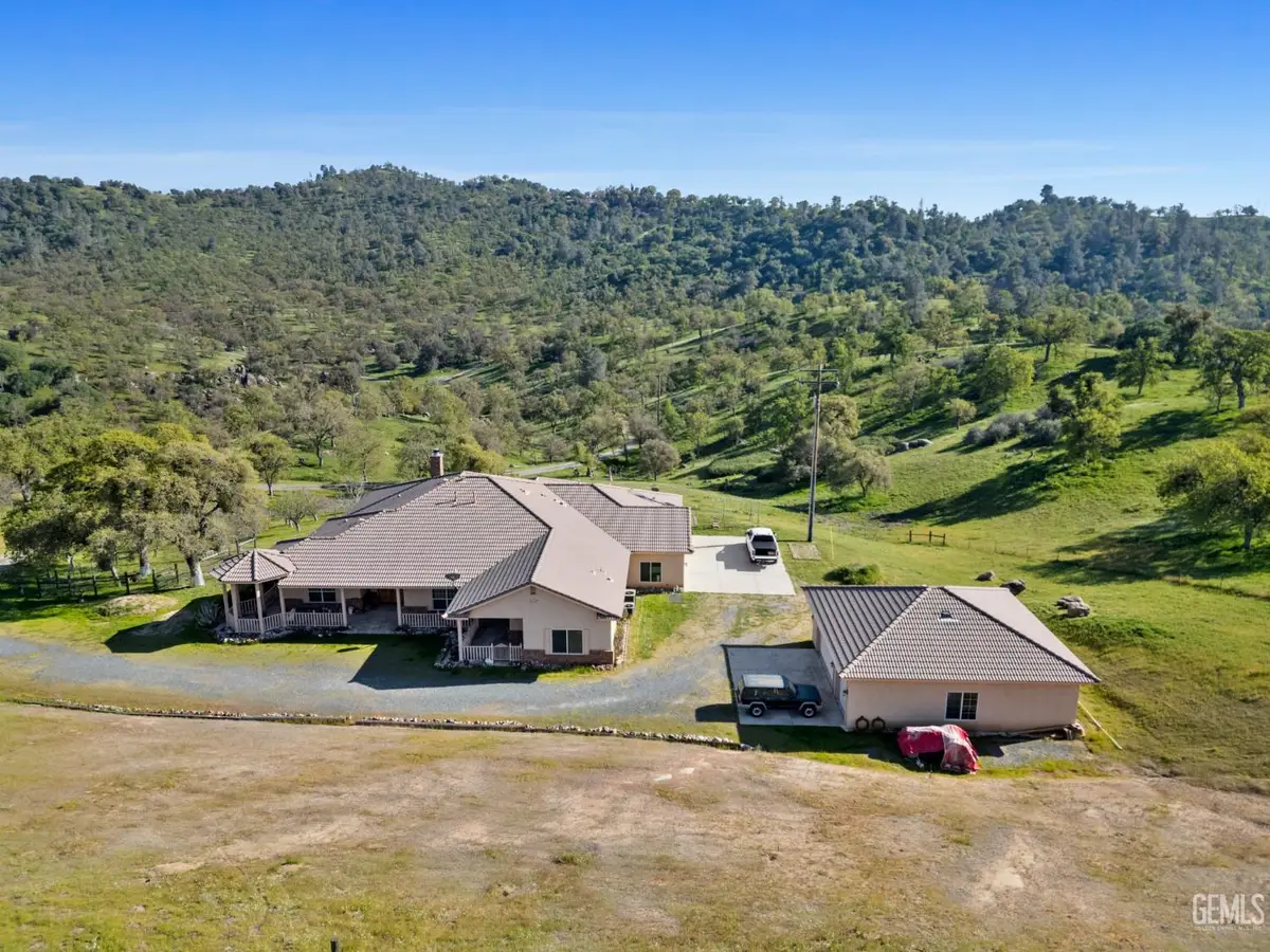 434 BELLA POSTA DRIVE, Bakersfield, CA 93308 - #1