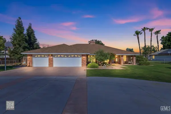 6915 MANDY LANE, Bakersfield, CA 93308