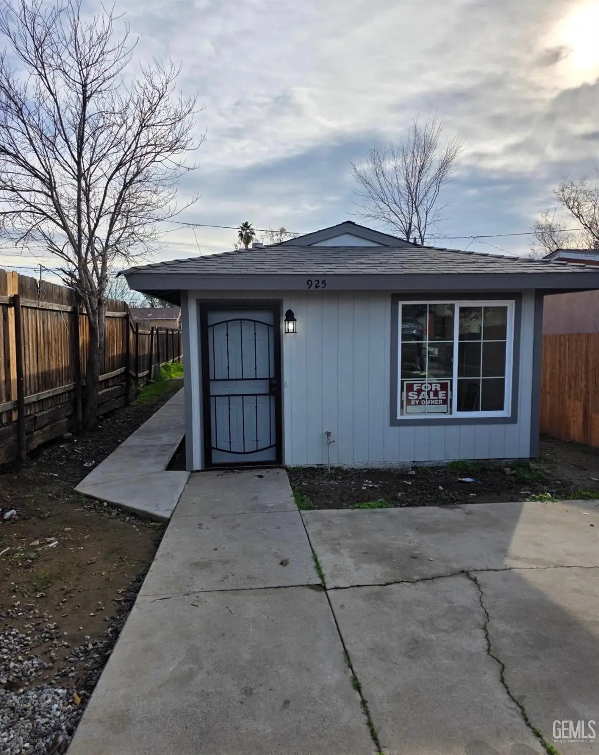 925 JEFFREY, Bakersfield, CA 93305 - #1