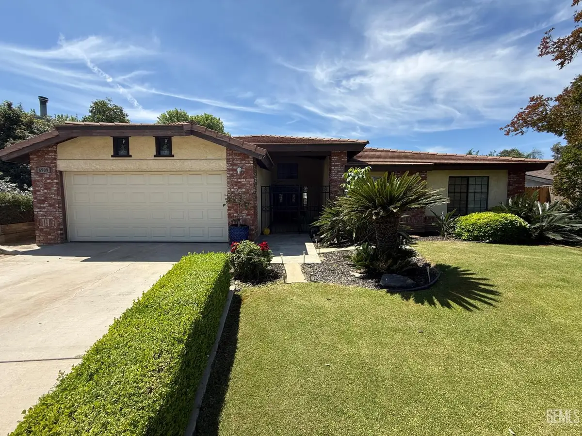 6909 ROLLING RIDGE DRIVE, Bakersfield, CA 93306 - #1