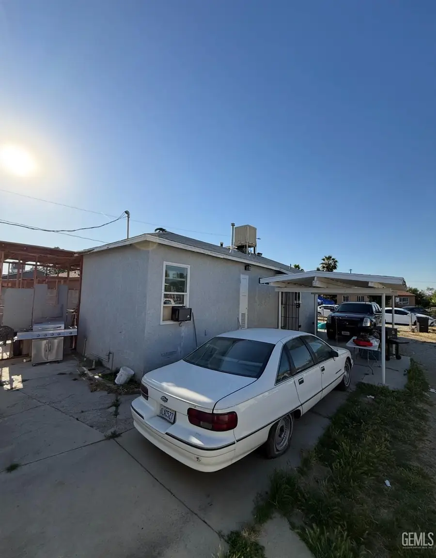 321 SPERRY STREET, Bakersfield, CA 93307 - #2