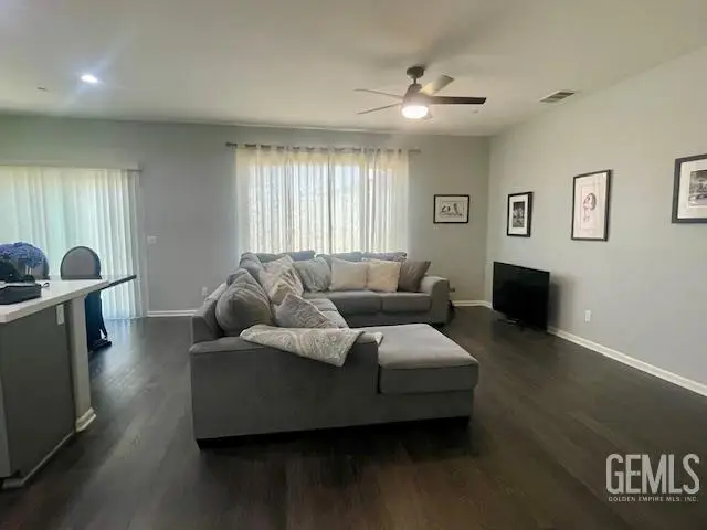 10318 OPORTO WAY, Bakersfield, CA 93306 - #3