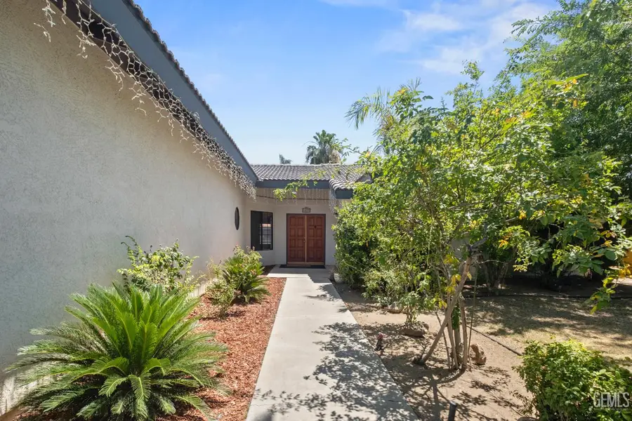 4205 PLAYER COURT, Bakersfield, CA 93306 - #3