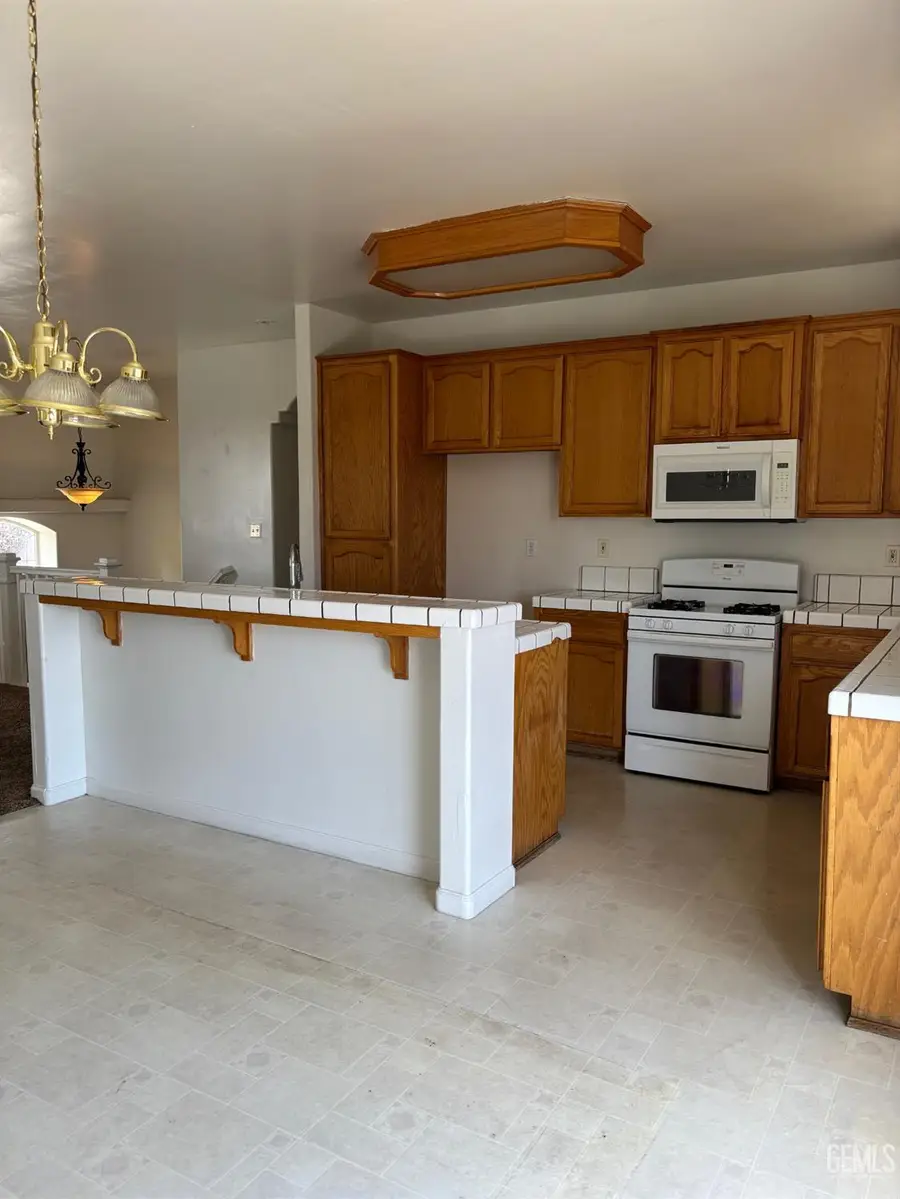 407 BRITE MEADOW COURT, Bakersfield, CA 93308 - #3