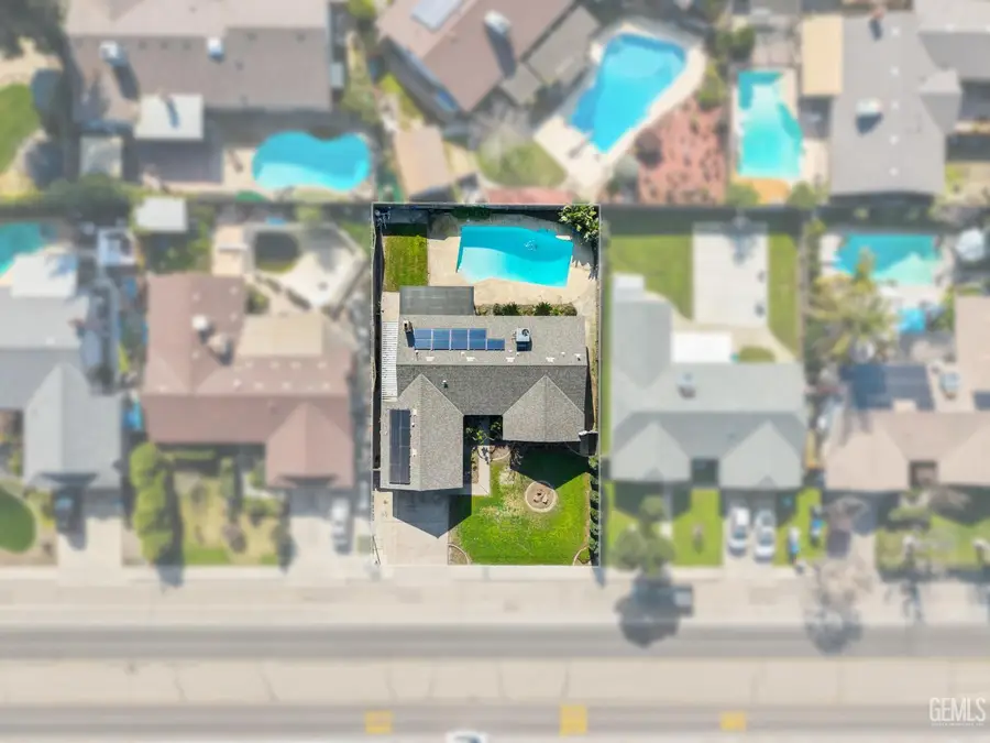 3217 W WHITENDALE AVENUE, Visalia, CA 93277 - #2