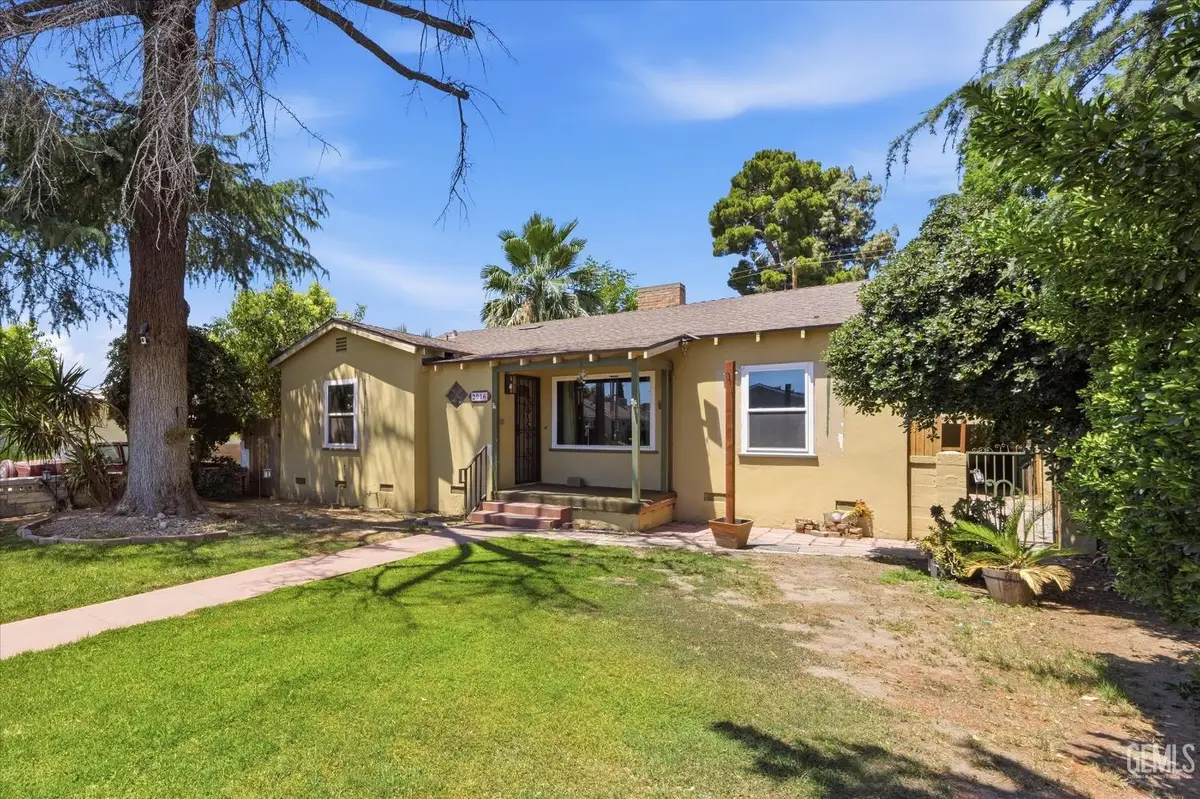 2016 LESTER STREET, Bakersfield, CA 93304 - #1