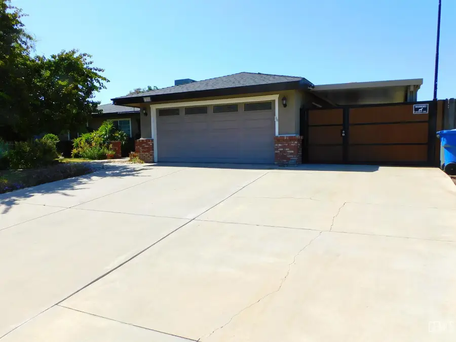 7305 SNOWMASS LANE, Bakersfield, CA 93309 - #2