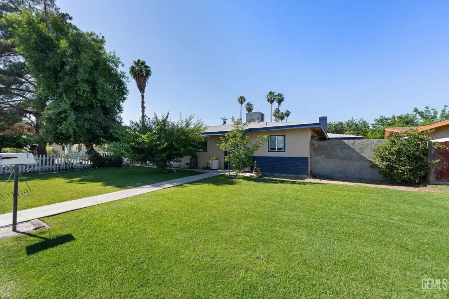 708 WHITE LN, Bakersfield, CA 93307 - #2