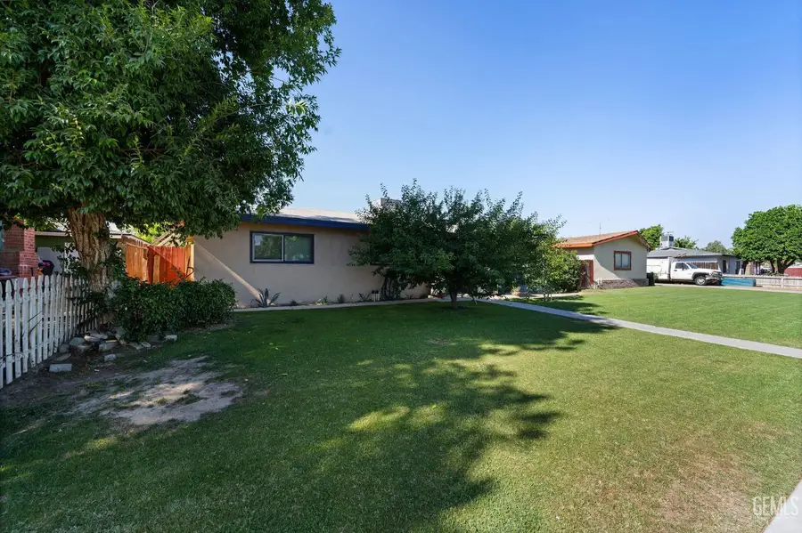 708 WHITE LN, Bakersfield, CA 93307 - #3