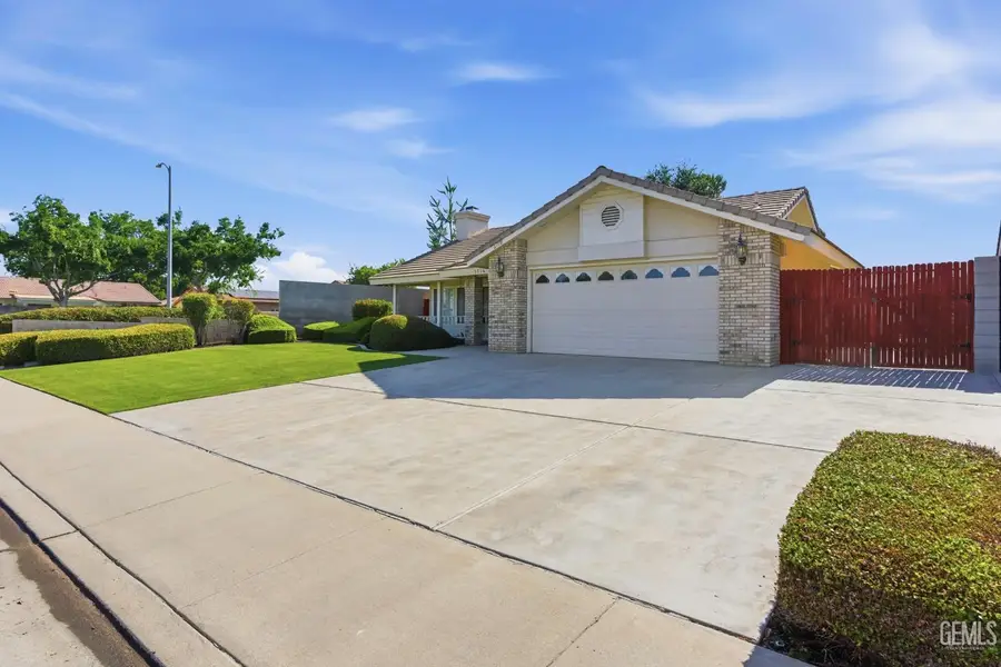 5710 STAGELINE DRIVE, Bakersfield, CA 93312 - #3