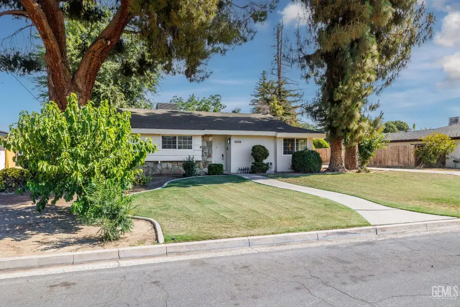 6606 DESMOND AVENUE, Bakersfield, CA 93308 - #2