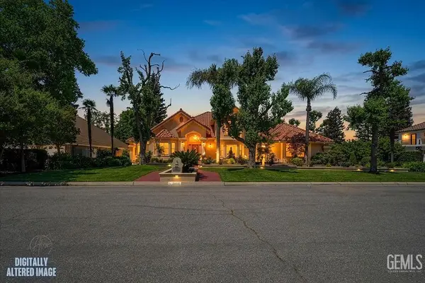 10111 N SPANISH BAY DRIVE, Fresno, CA 93720