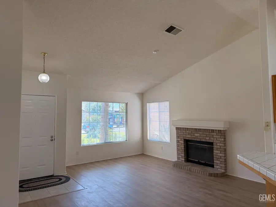 7319 CHILIBRE STREET, Bakersfield, CA 93313 - #3