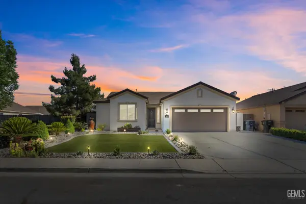 8905 CADBURY DRIVE, Bakersfield, CA 93311