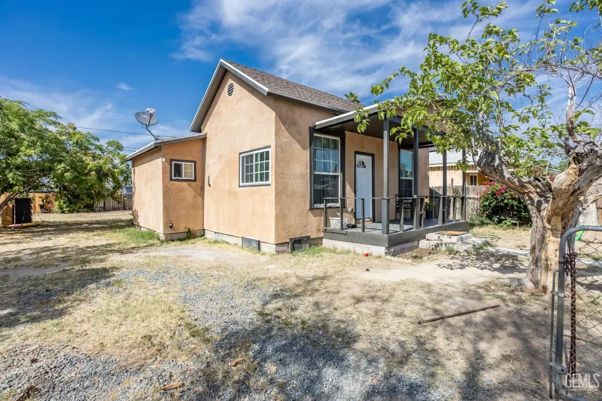 220 E 7TH STREET, Bakersfield, CA 93307 - #1